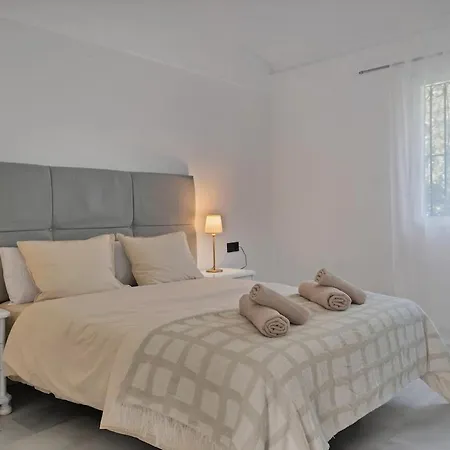 Holiday home Townhouse In Heart Of Calahonda *
