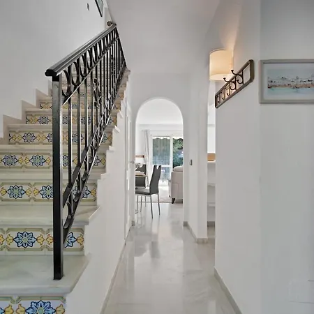 Townhouse In Heart Of Calahonda *