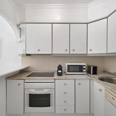 Townhouse In Heart Of Calahonda Holiday home