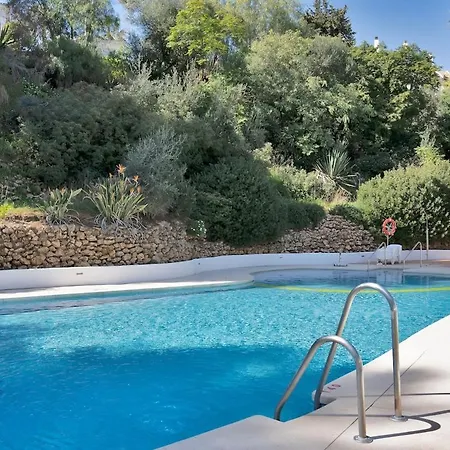 Townhouse In Heart Of Calahonda Holiday home